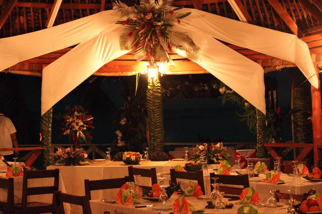 Hotel Vacations Beach Fale Manase Exteriér fotografie