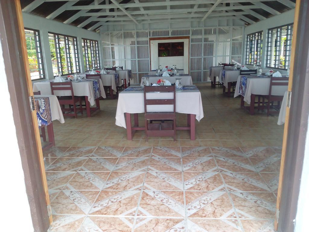 Hotel Vacations Beach Fale Manase Exteriér fotografie