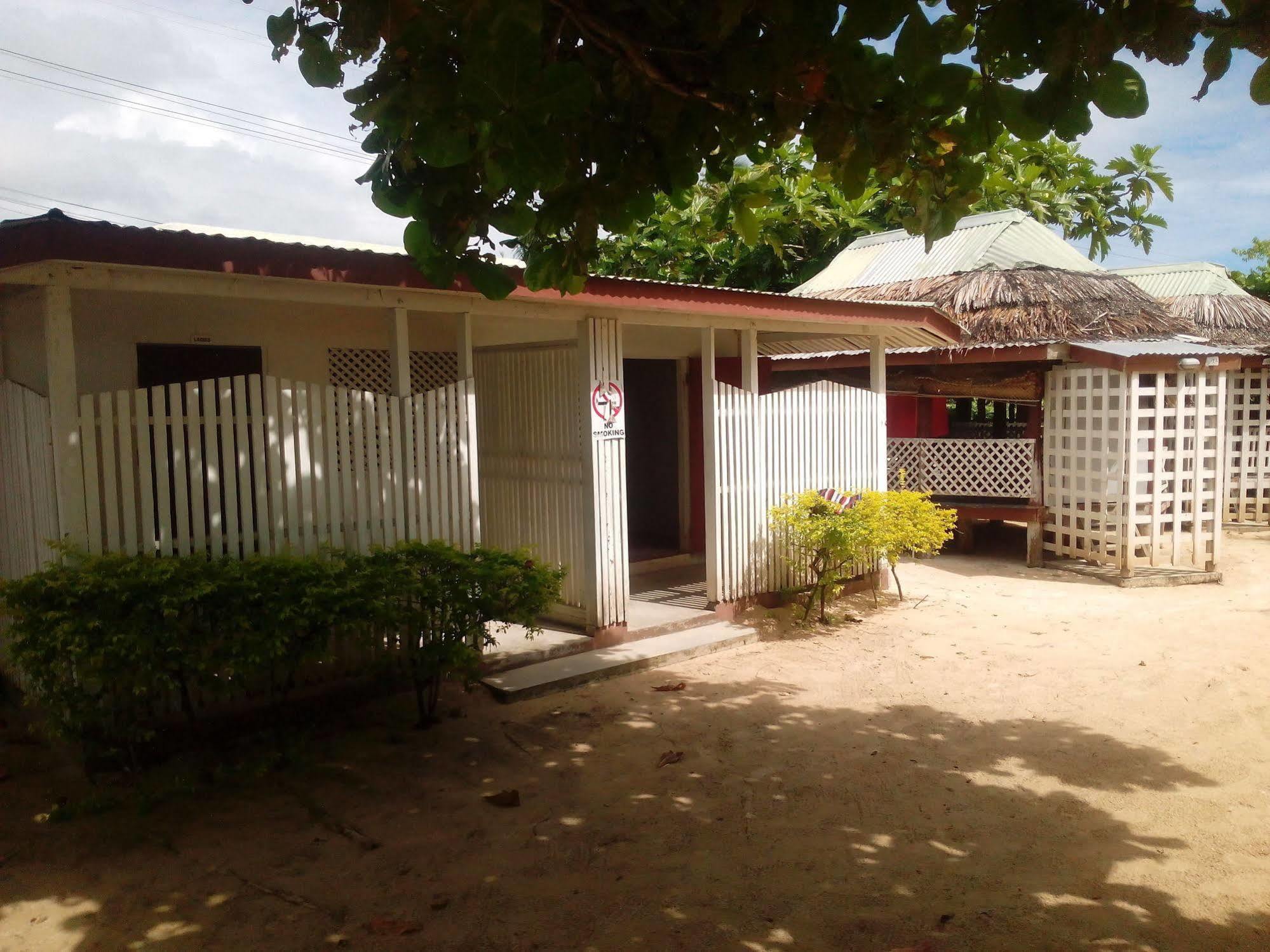 Hotel Vacations Beach Fale Manase Exteriér fotografie