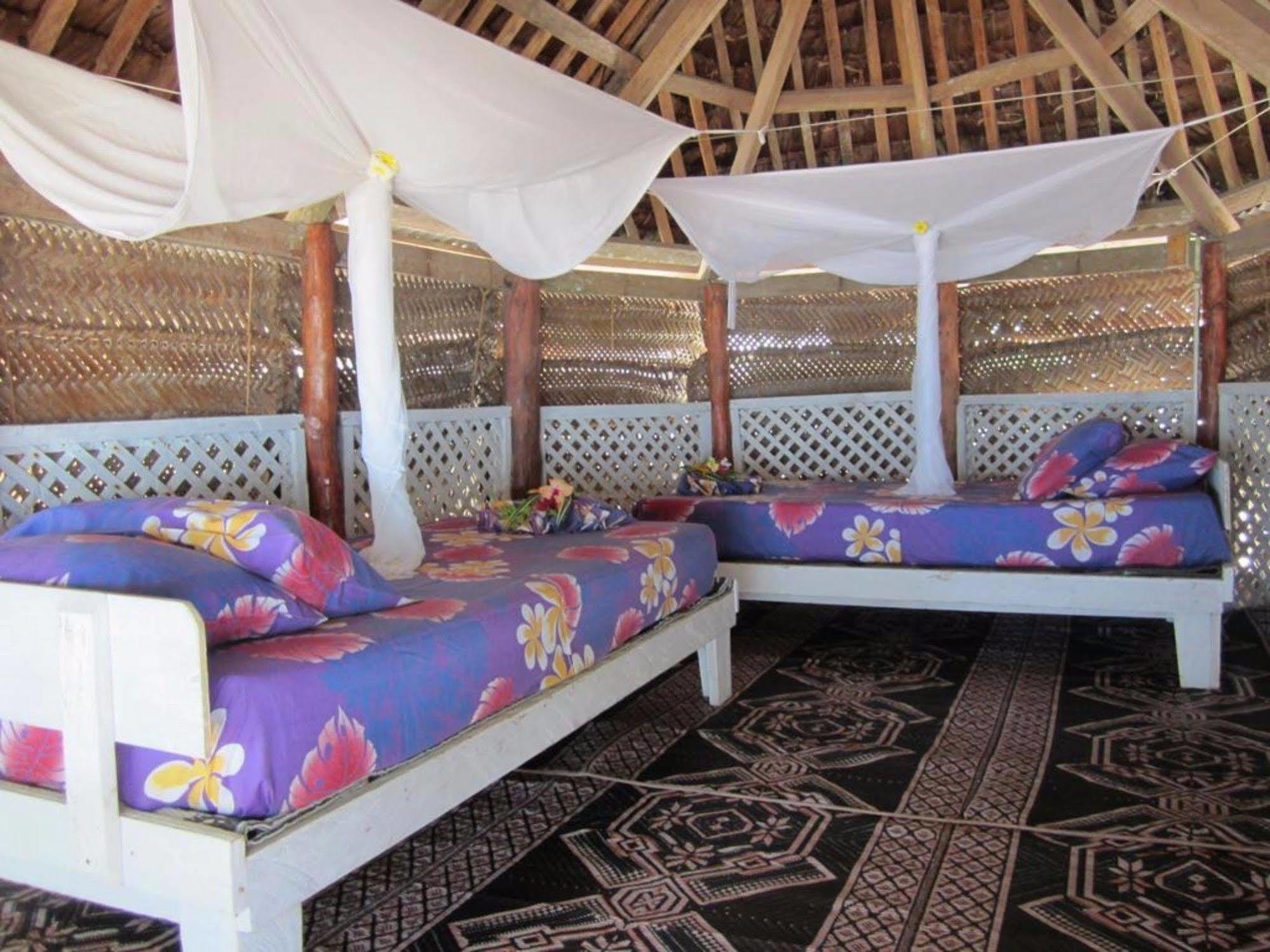 Hotel Vacations Beach Fale Manase Exteriér fotografie
