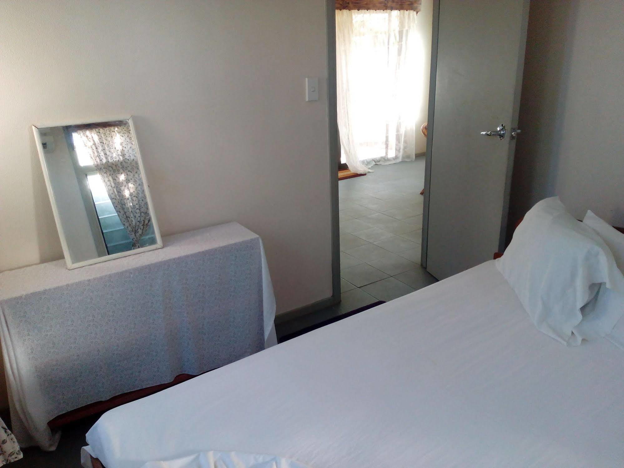 Hotel Vacations Beach Fale Manase Exteriér fotografie